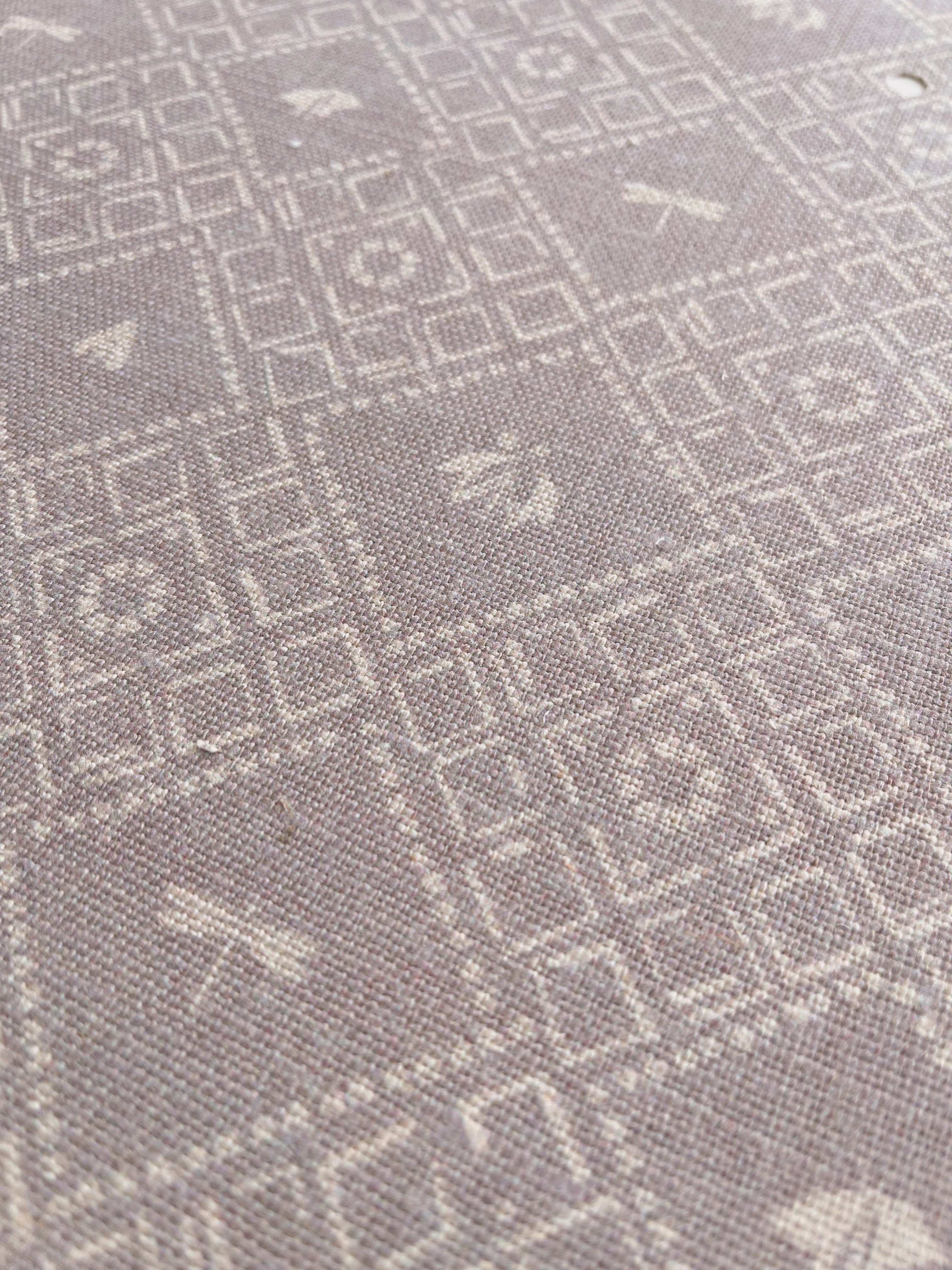 Americana pillow in Camomile – close-up of natural linen and pattern from the Fauna Collection