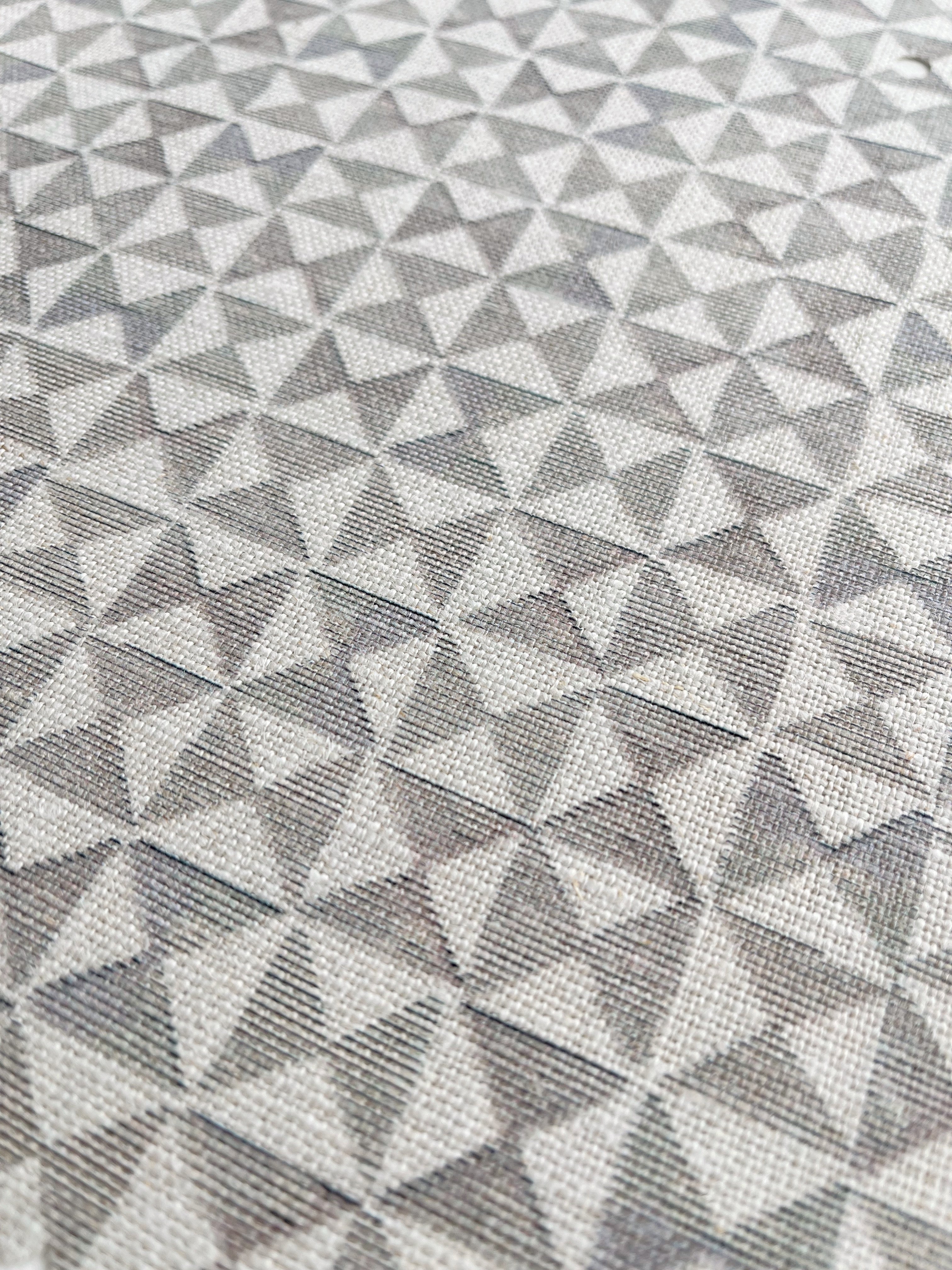 Kaleidoscope pillow in Cashmere – close-up of natural linen and pattern from the Fauna Collection