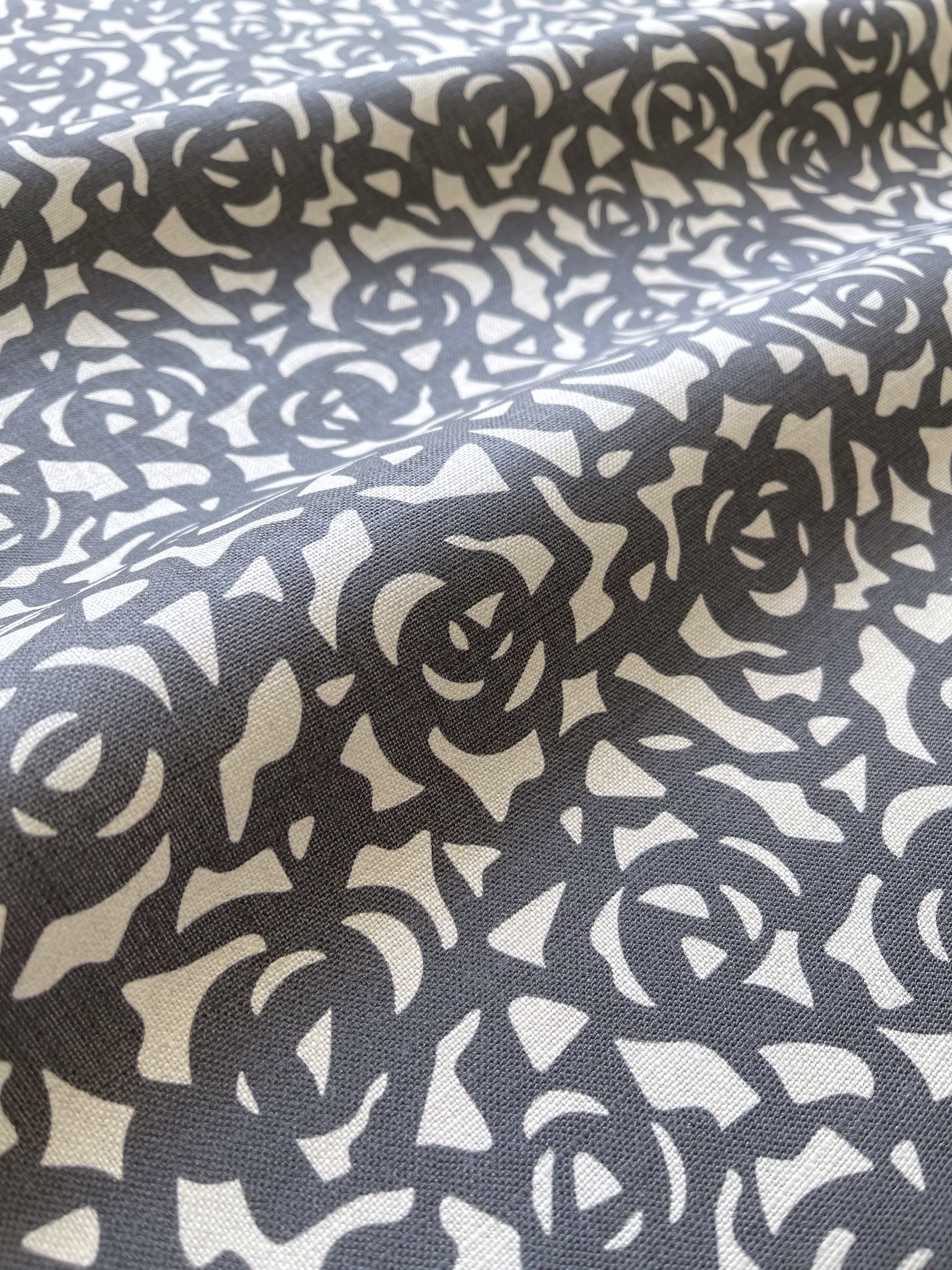 Gardenia pillow in Indigo – close-up of the fabric texture and pattern on linen backing