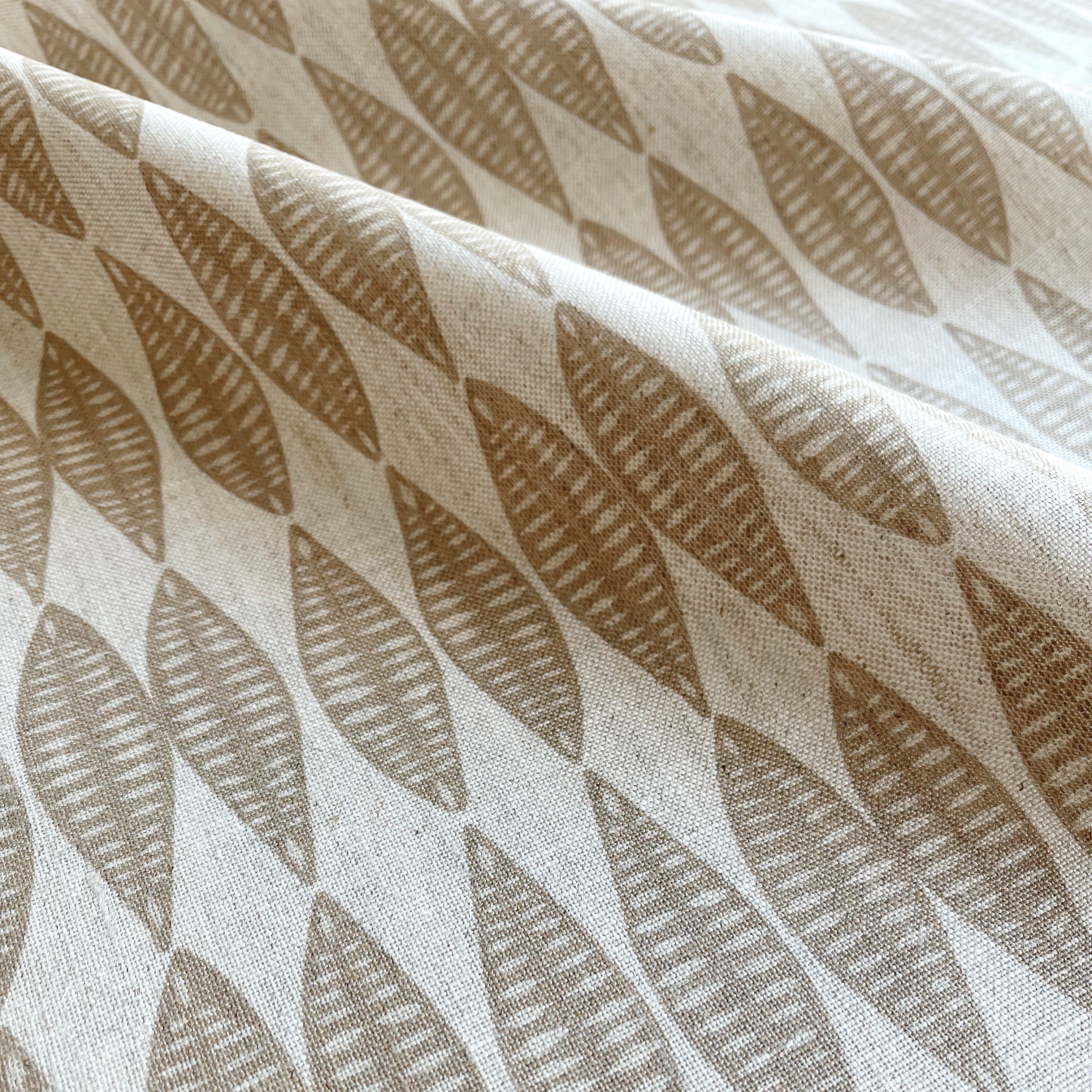 Leaflette fabric in Suede – close-up of linen texture and leafy pattern; perfect for pattern sofas